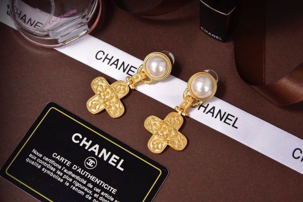 New Arrival Chanel Earrings Women 009