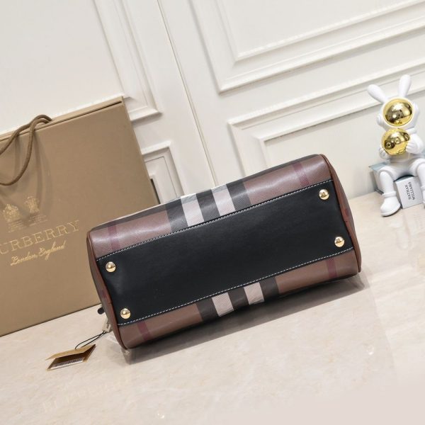 New Arrival Burberry Handbag B005