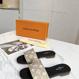 New Arrival LV Women Shoes 171