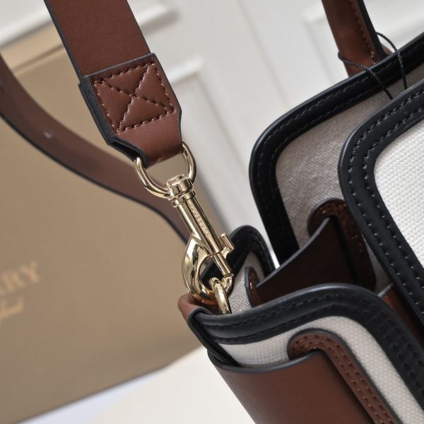 New Arrival Burberry Handbag B008