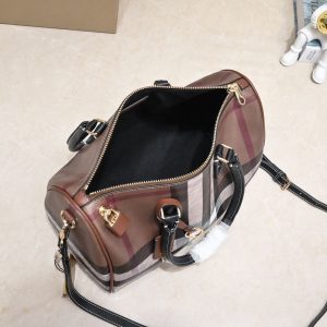 New Arrival Burberry Handbag B005