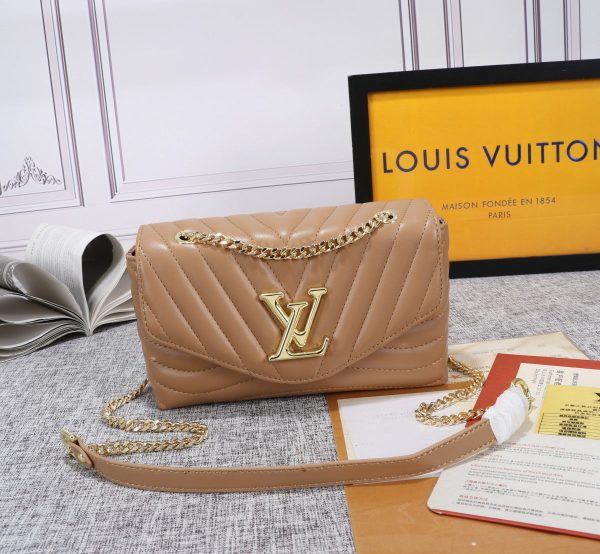 New Arrival L*V Handbag 675