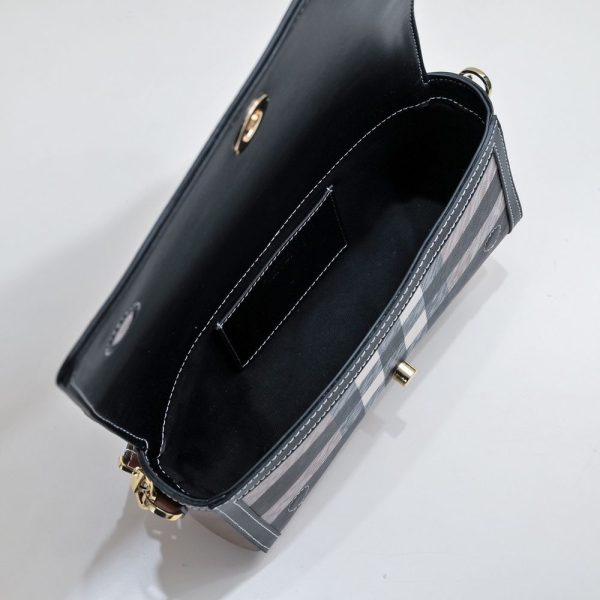 New Arrival Burberry Handbag B006