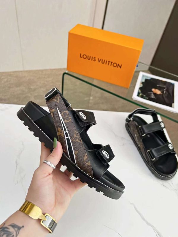 New Arrival LV Women Shoes 166