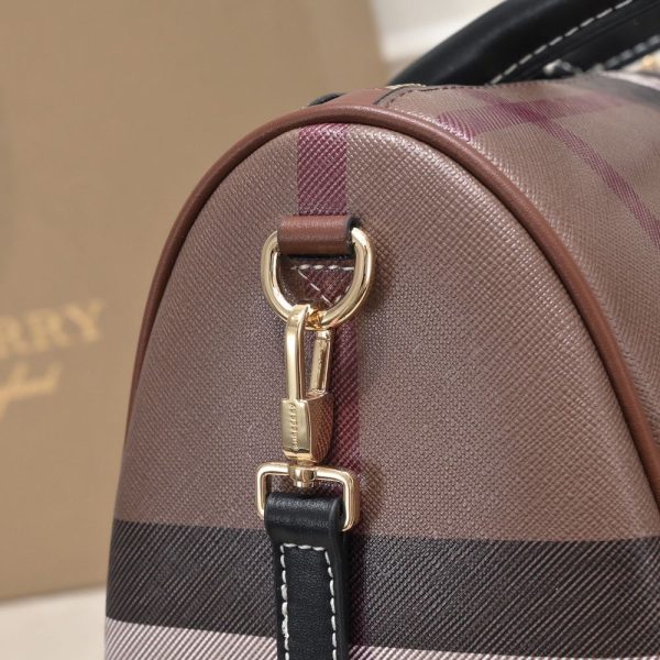 New Arrival Burberry Handbag B005