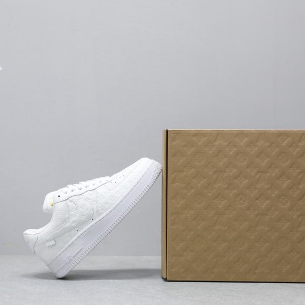 New Arrival LV Air Force Sneakers 004