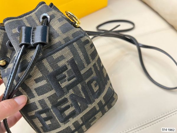 New Arrival Fendi HandBag F079