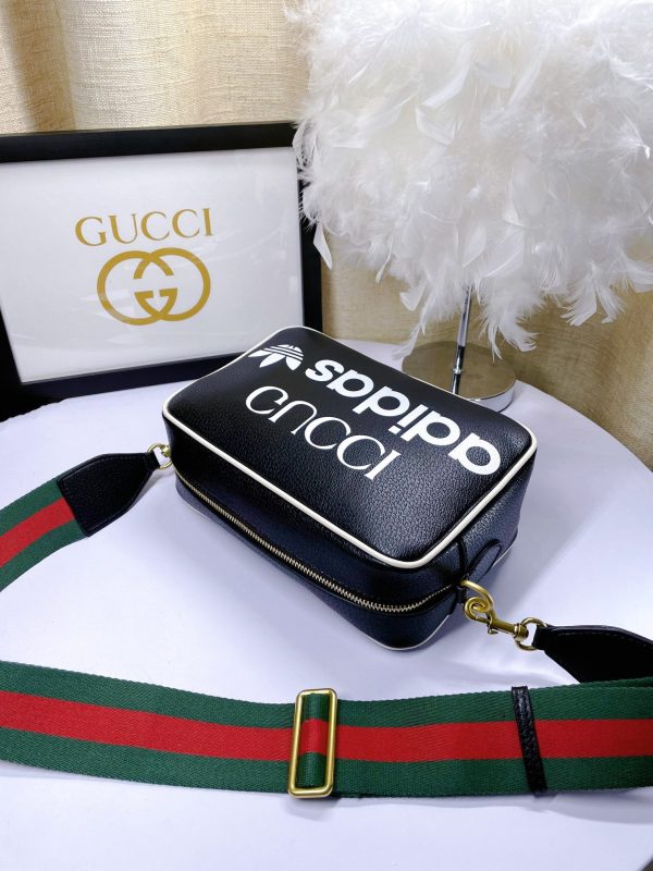 New Arrival GG handbag 319