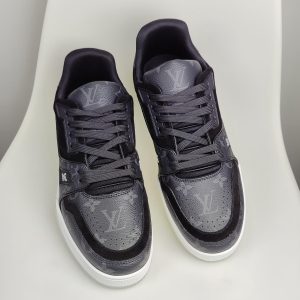 New Arrival LV Trainer Sneakers 003