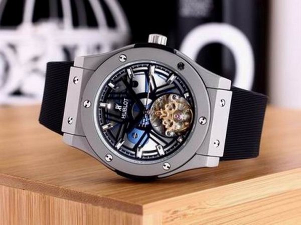 New Arrival Hublot Men Watch H028