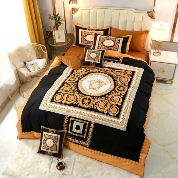 Luxury Brand Versace Type Bedding Sets 030