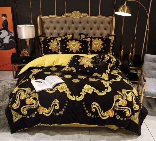 Luxury Brand Versace Type Bedding Sets 044