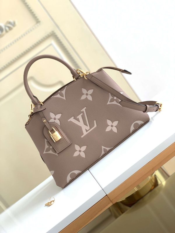 New Arrival Top Quality Handbag 070