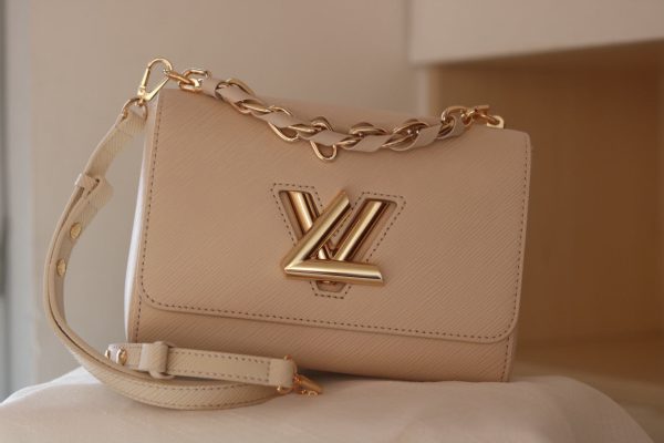 New Arrival L*V Handbag 902