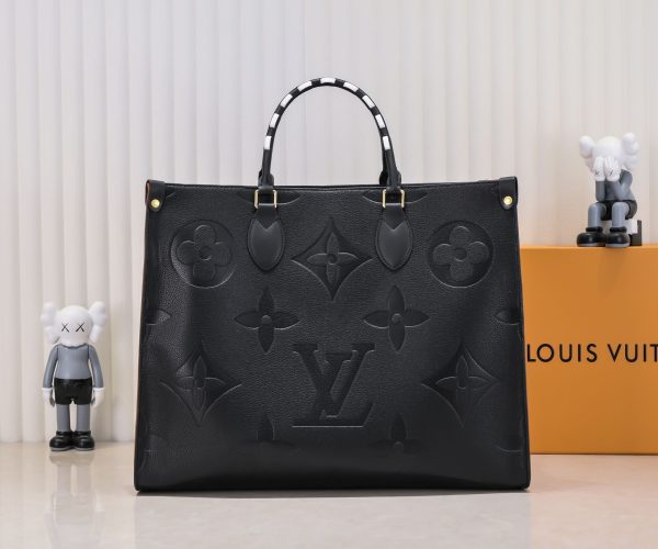 New Arrival L*V Handbag 900