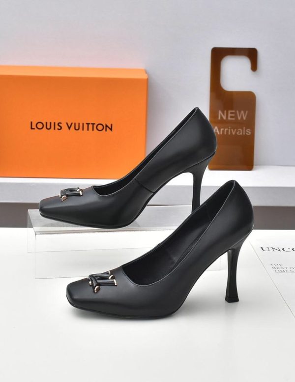 New Arrival LV Women Shoes 216