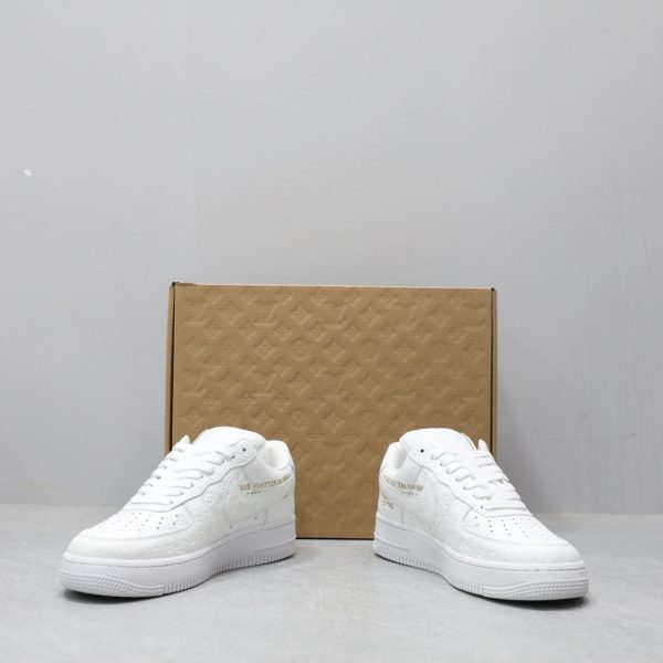 New Arrival LV Air Force Sneakers 004