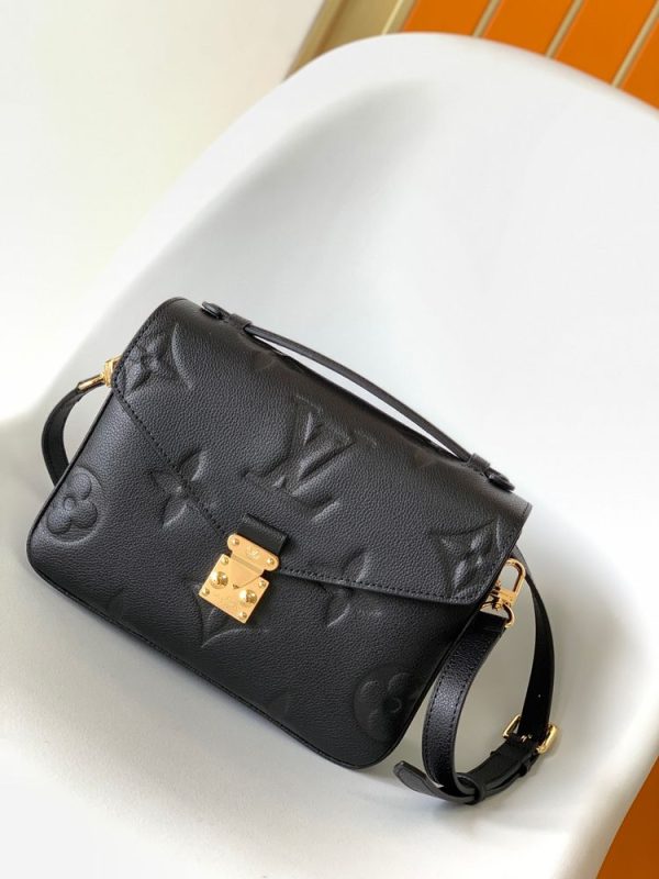 New Arrival Top Quality Handbag 079