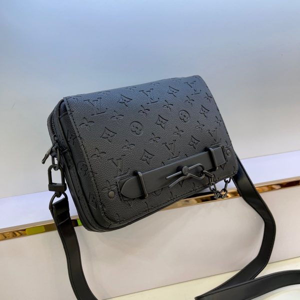 New Arrival L*V Handbag 650