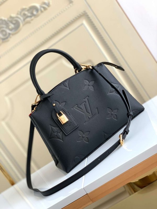 New Arrival Top Quality Handbag 070