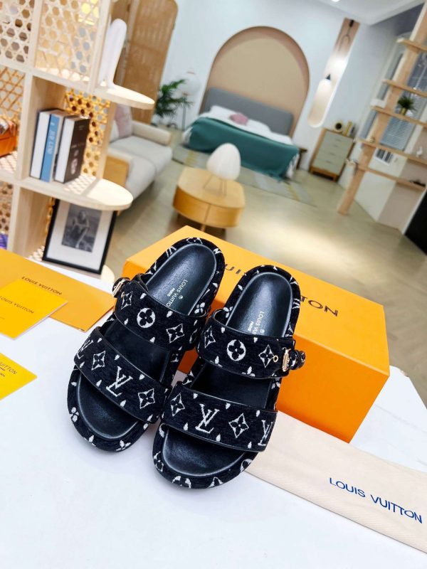 New Arrival LV Women Shoes 163