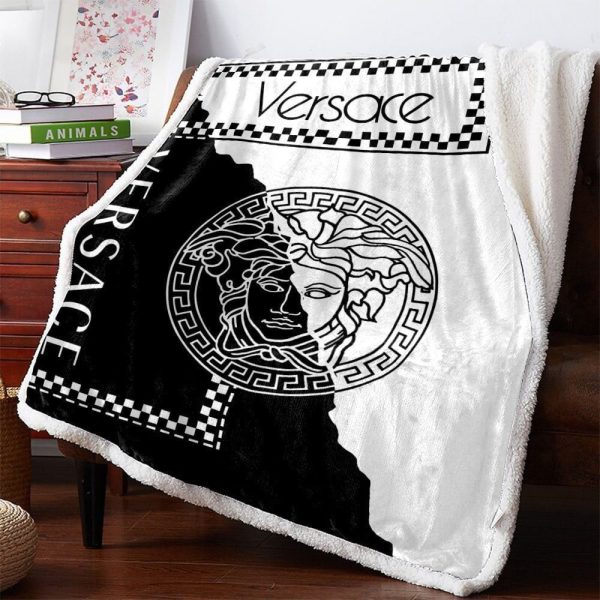 Monochrome Versace Blanket 033