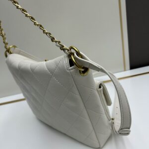 Chanel hobo 2470 25x20x5cm jj13 1359950