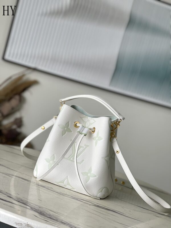 New Arrival L*V Handbag 1422