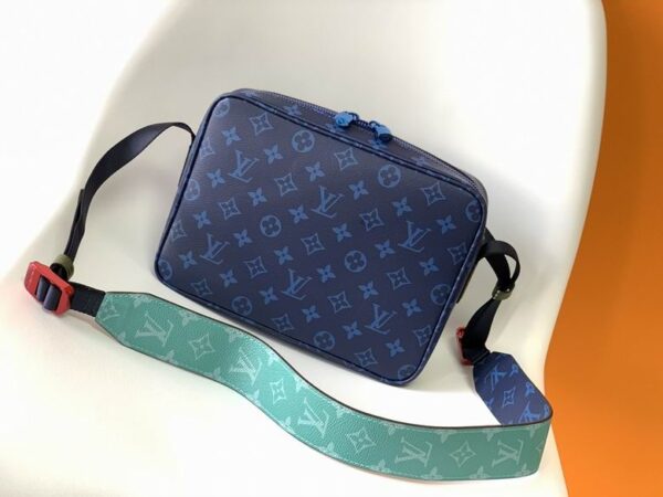 New Collection Bags For Men LV040