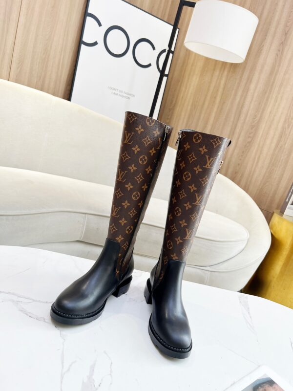 New Arrival LV Women Shoes 386