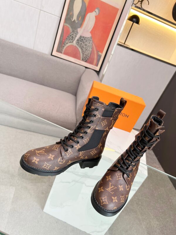 New Arrival LV Women Shoes 391