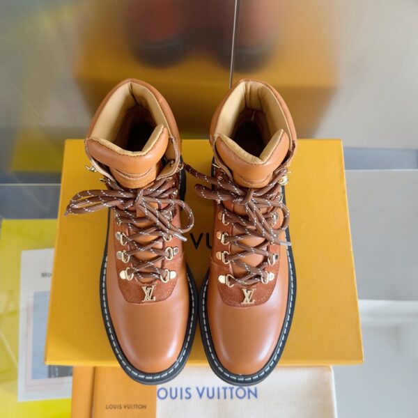 New Arrival LV Women Shoes 388