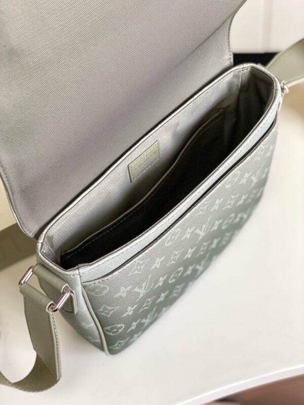 New Arrival L*V Handbag 2035