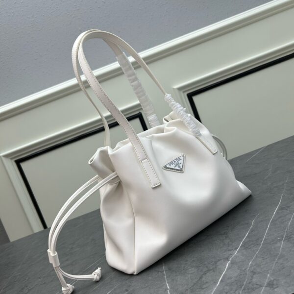 New Arrival Prada HandBag P174