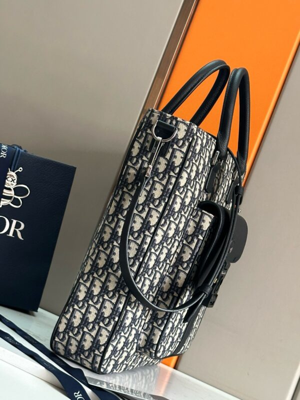 New Arrival CDO Handbag 30