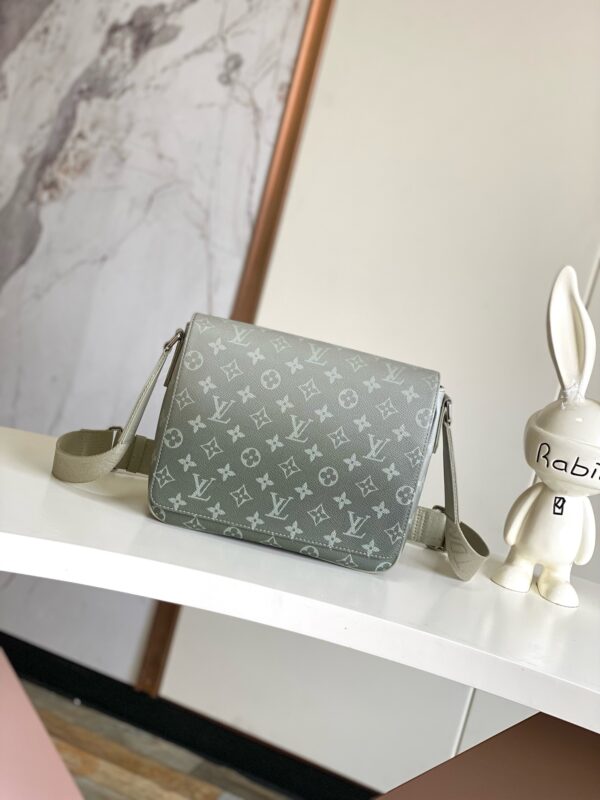 New Arrival L*V Handbag 2035