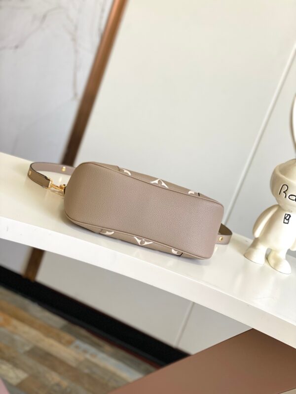 New Arrival L*V Handbag 2065