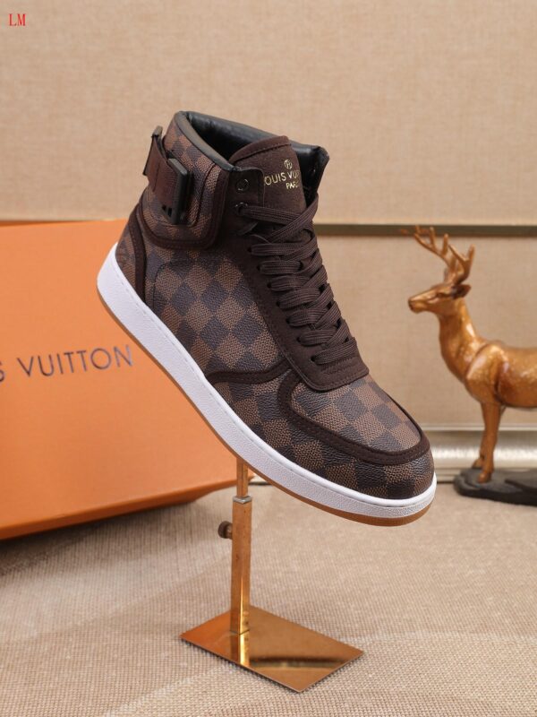 New Arrival LV Women Shoes 421